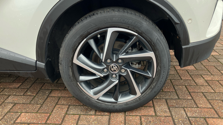 Toyota C-HR 1.8 Hybrid Dynamic 5dr CVT Hybrid Hatchback